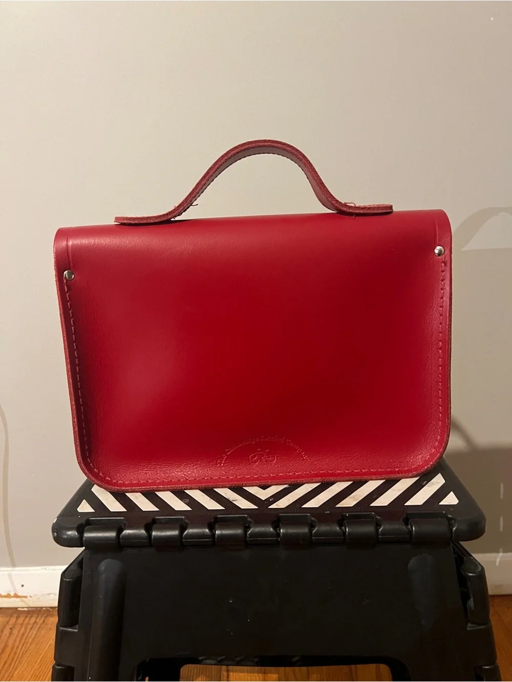 Cambridge Satchel Red Leather Handbag w/ Magnetic Straps